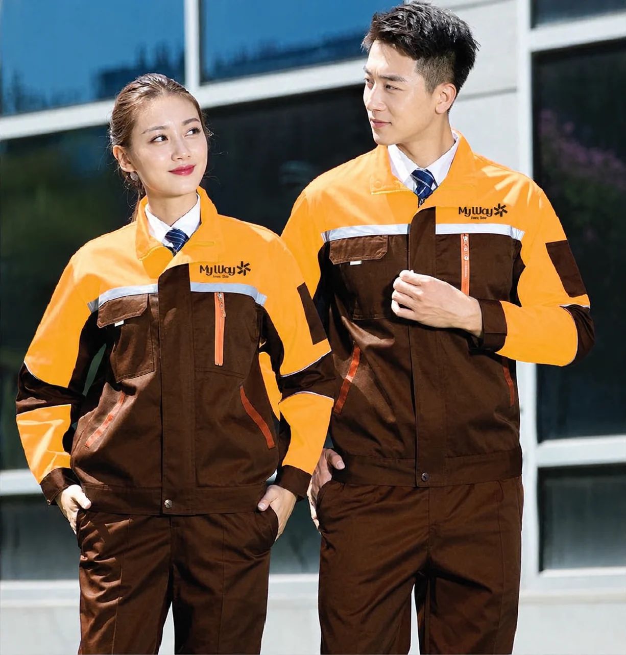 Đội giao hàng My Way mặc đồng phục nâu cam